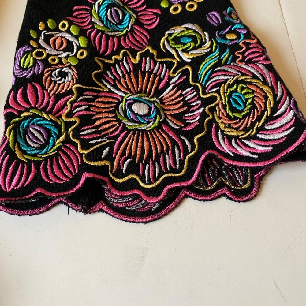 Bob Mackie Wearable Art long sleeve shirt embroidered flowers bright colors S - Picture 8 of 8